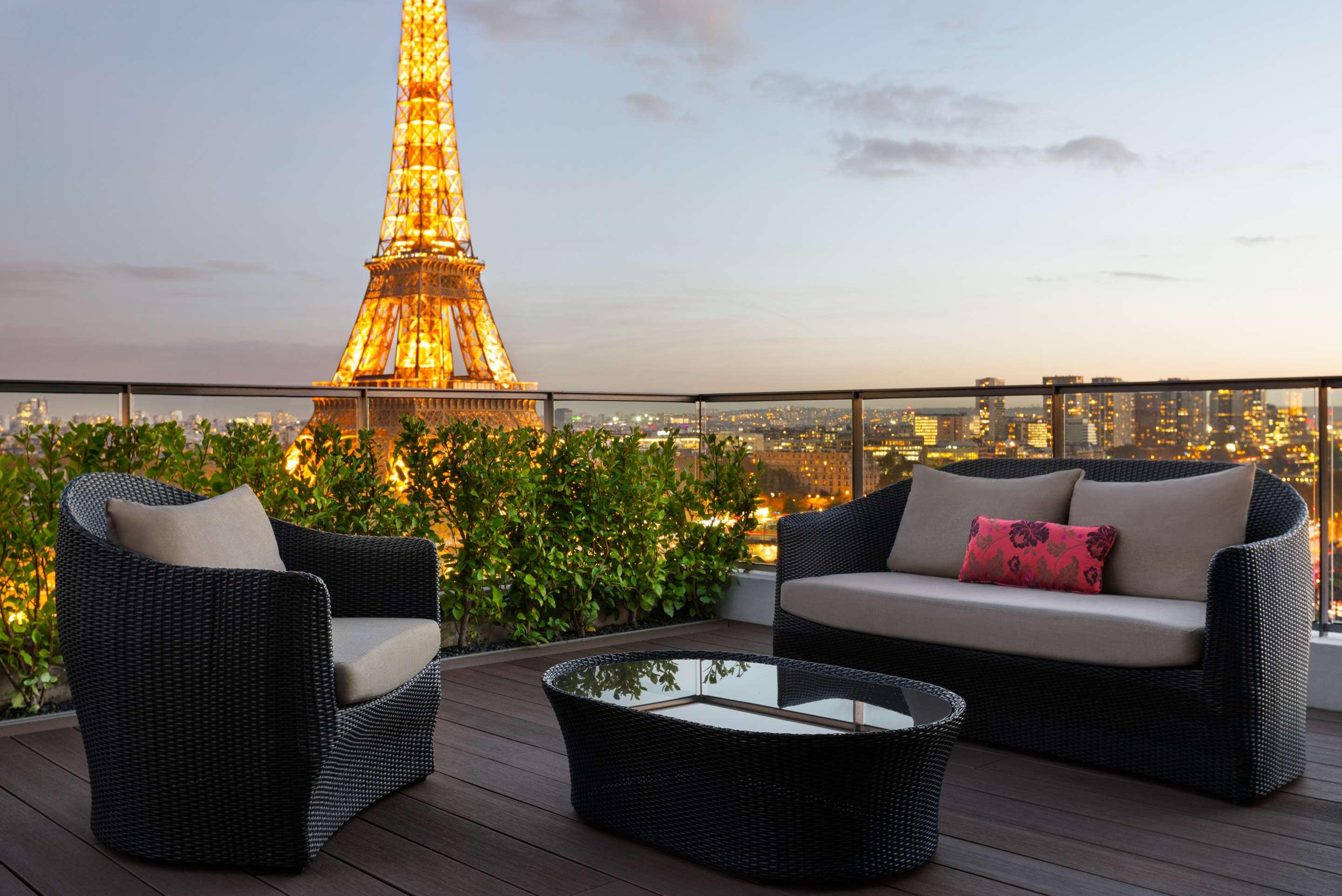 Paris Hotels near the Eiffel Tower