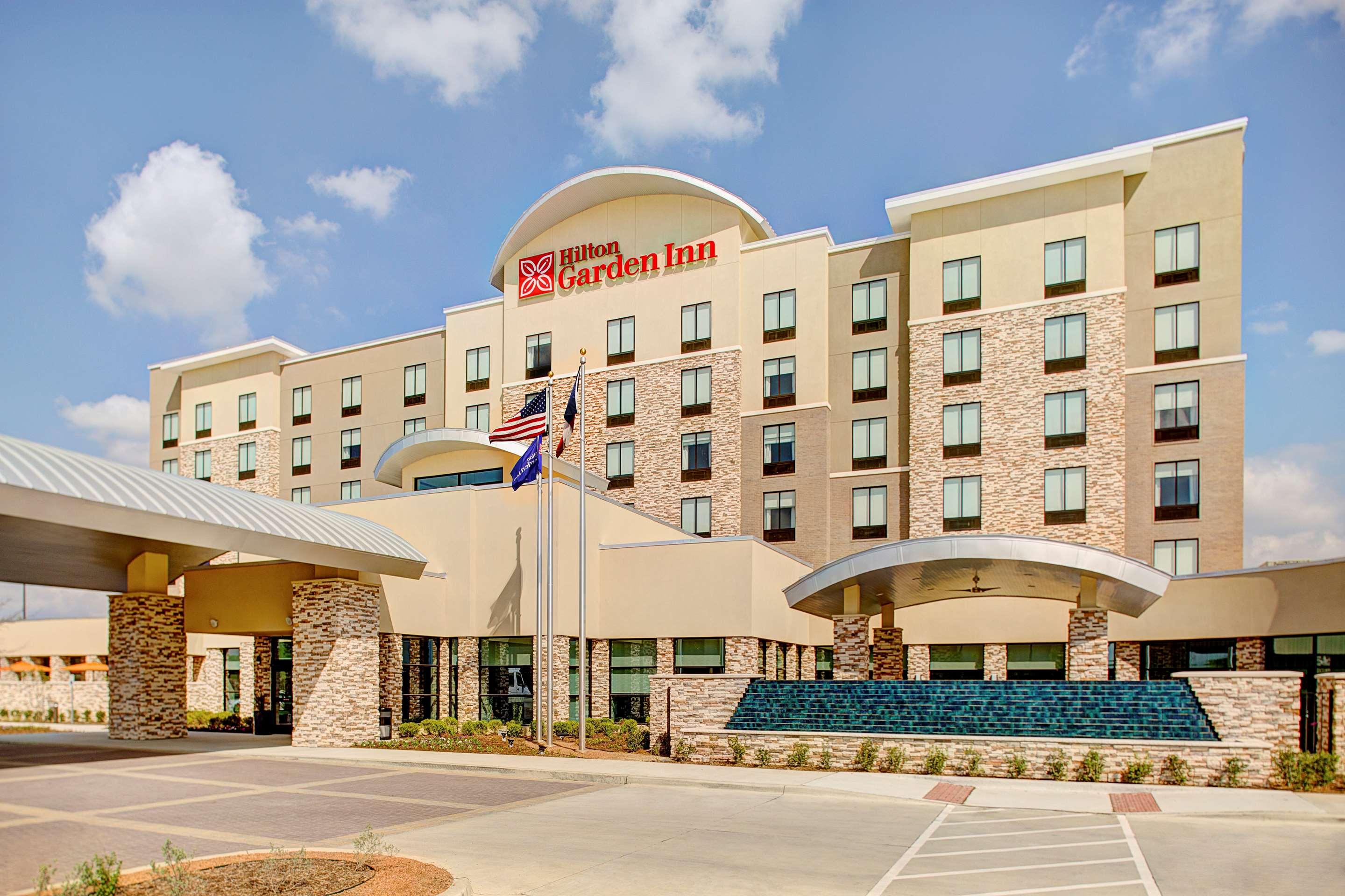 Cheap Hotel in Arlington, TX