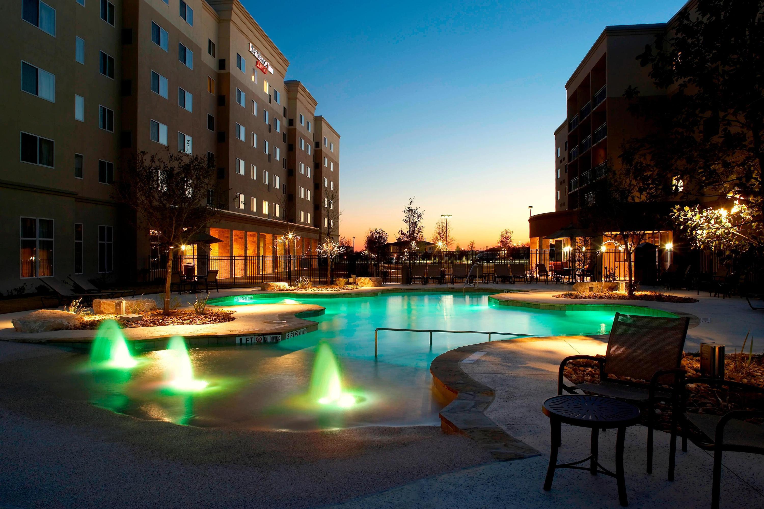 Courtyard by Marriott San Antonio Six Flags at The RIM San