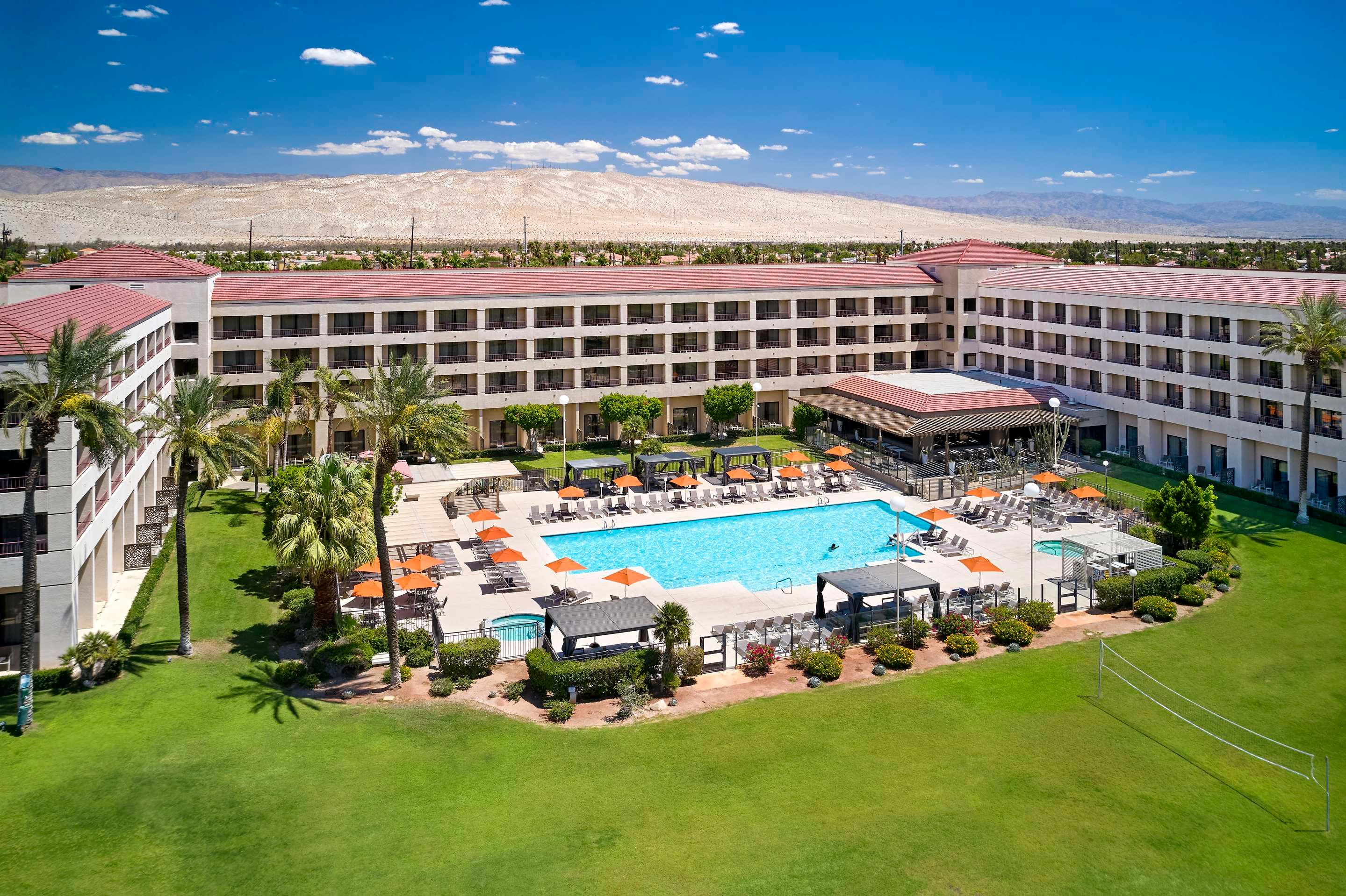 Cathedral City Hotels: 426 Cheap Cathedral City Hotel Deals, California