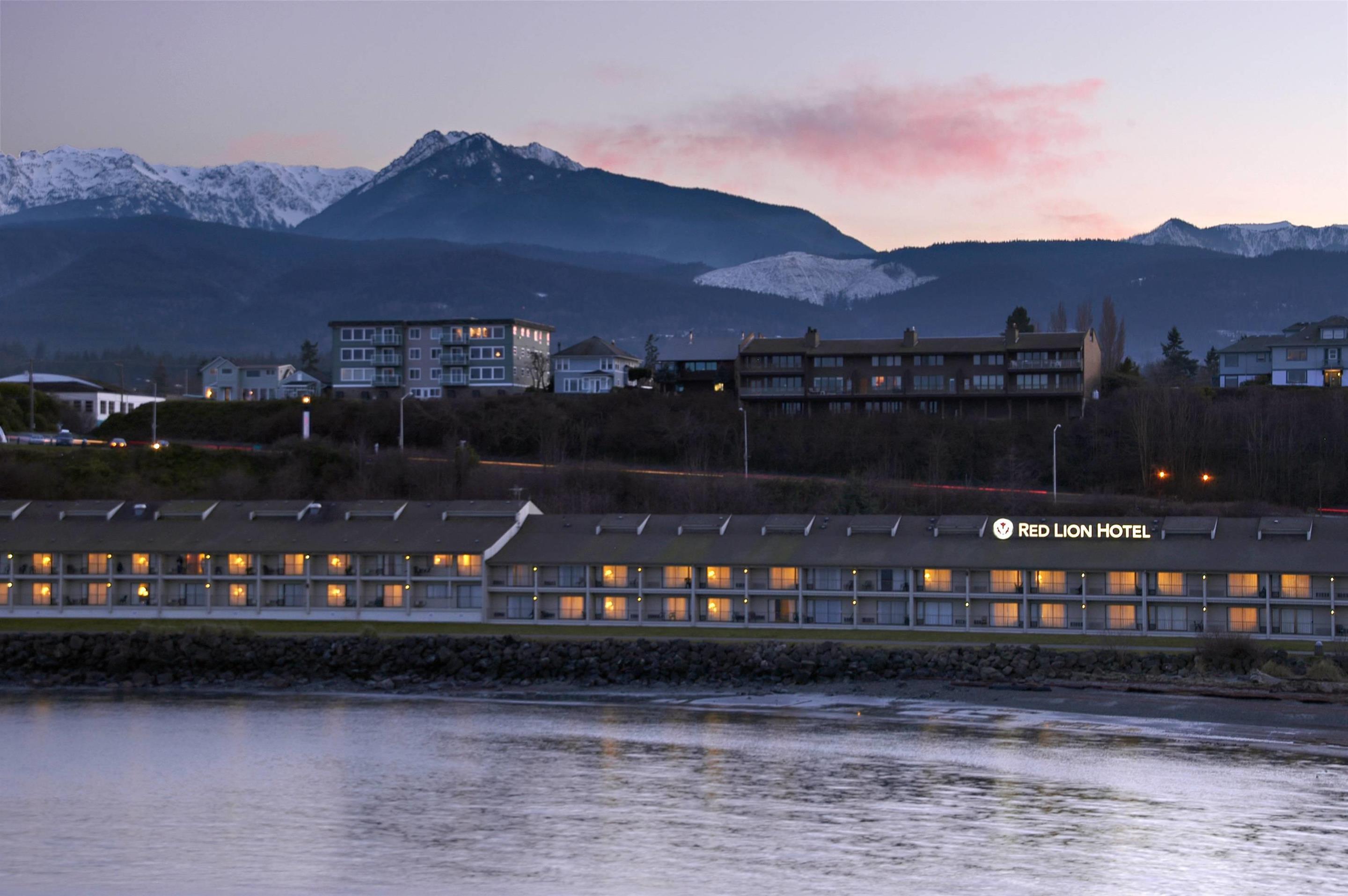 Red Lion Hotel Port Angeles Harbor, Port Angeles | HotelsCombined