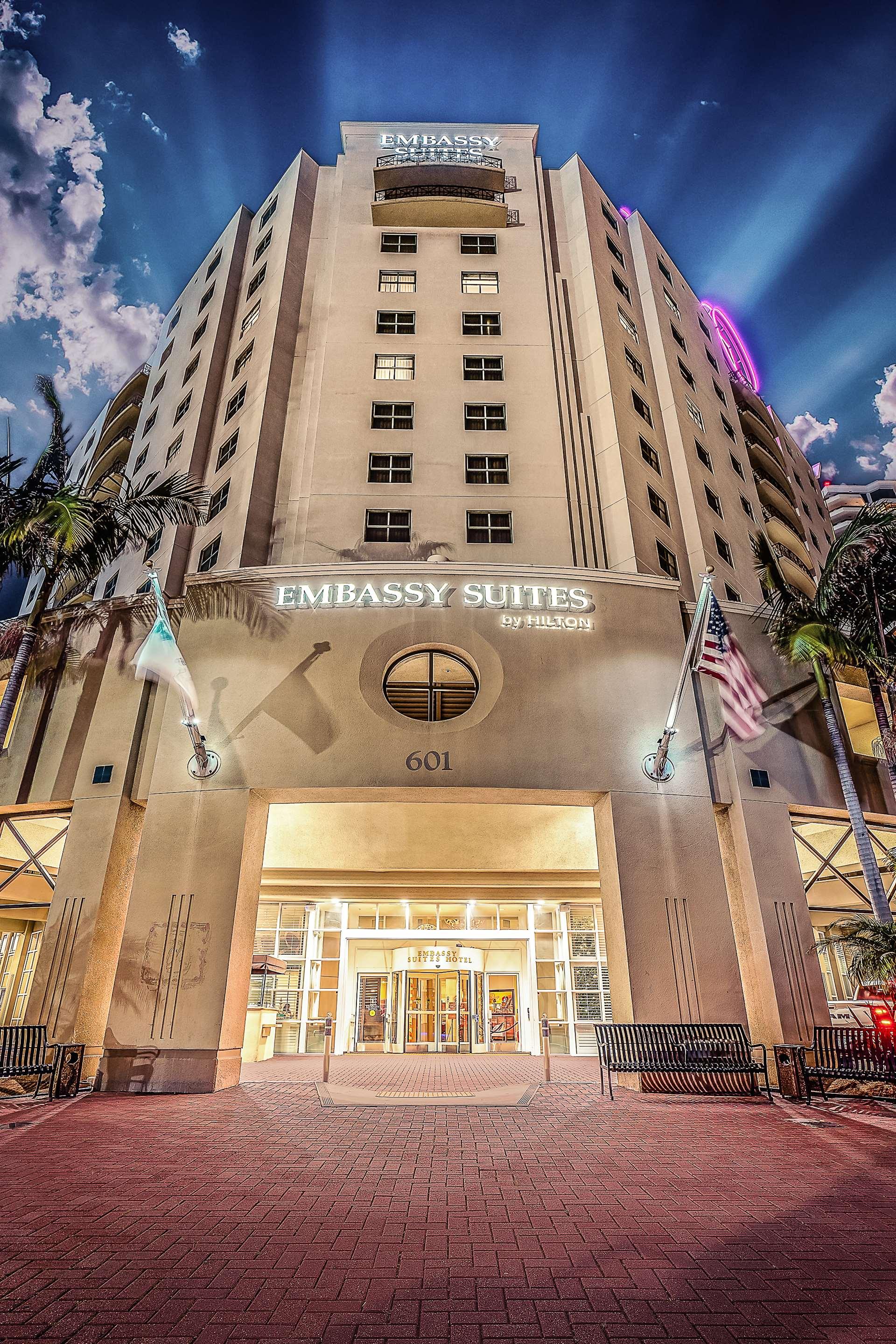 Embassy Suites Hotels in San Diego from 250 HotelsCombined