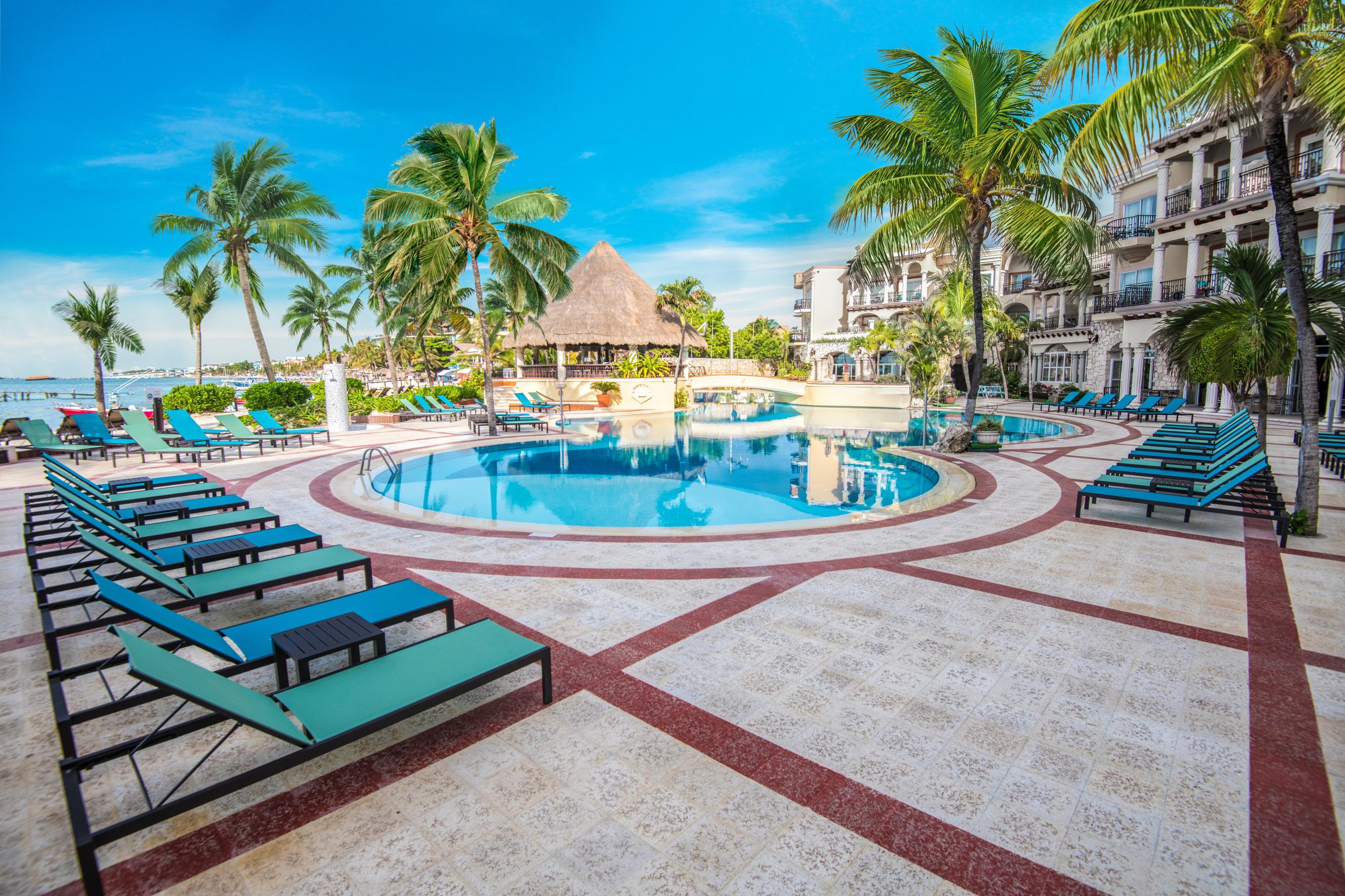 Wyndham Alltra Playa del Carmen Adults Only, Playa del Carmen |  HotelsCombined