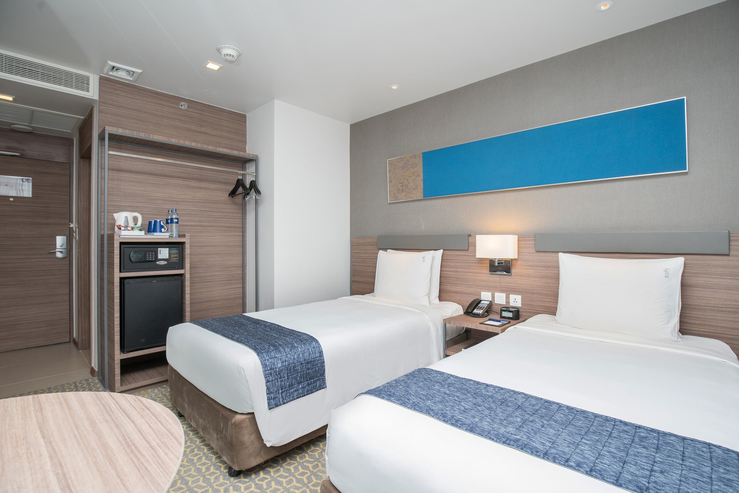 Holiday Inn Express Bangkok Sathorn Bangkok Thailand Compare Deals