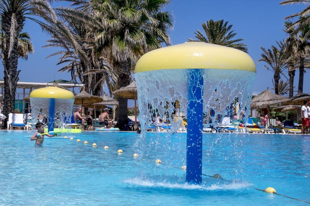 smallest cup in the world - Picture of Houda Golf Beach & Aquapark,  Monastir - Tripadvisor