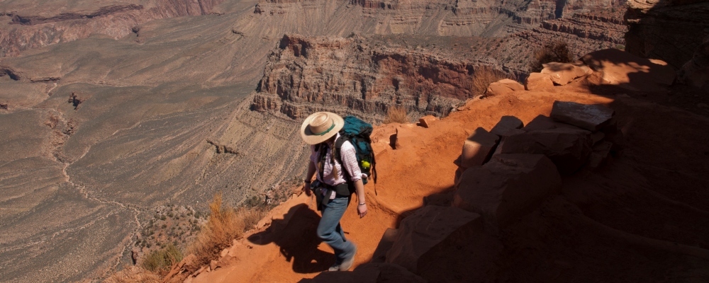 Hiking the Grand Canyons Kaibab Trail, South Rim. Grand Canyon National Park, Arizona.