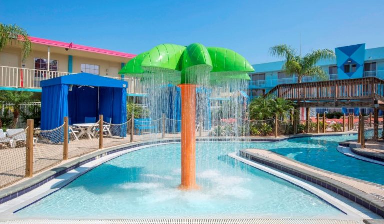 16 Best Orlando Hotels With Lazy River HotelsCombined 16 Best Orlando   Flamingo Waterpark Resort 3 768x449 