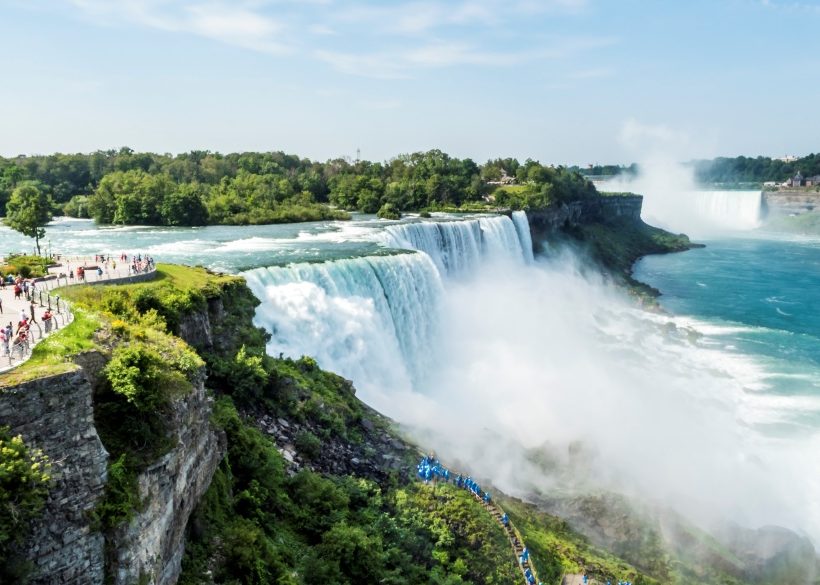 14 Popular Hotels with the Best View of Niagara Falls - HotelsCombined ...