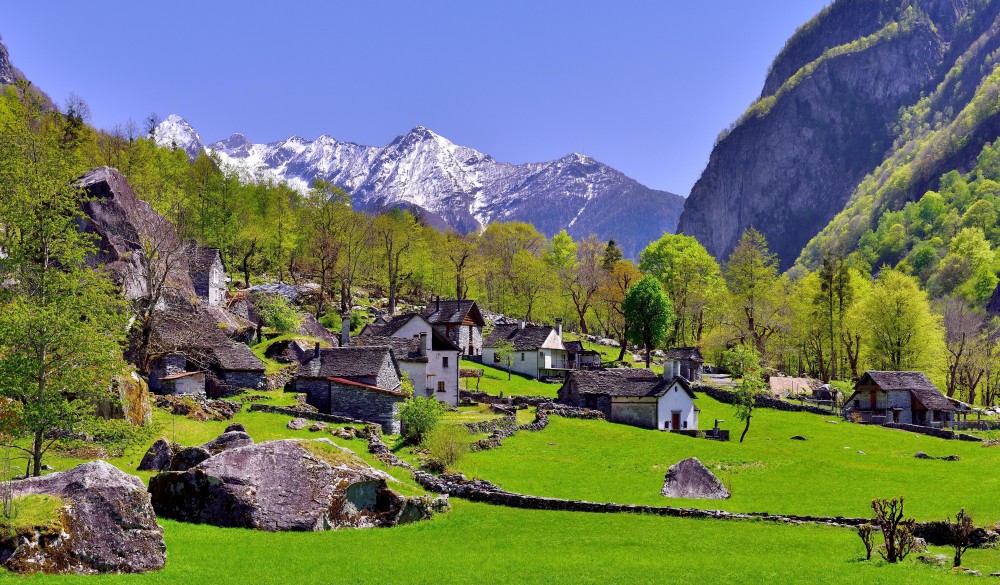 Ticino stone houses, mountain village Sabbione, Val Bavona, canton Ticino, Switzerland