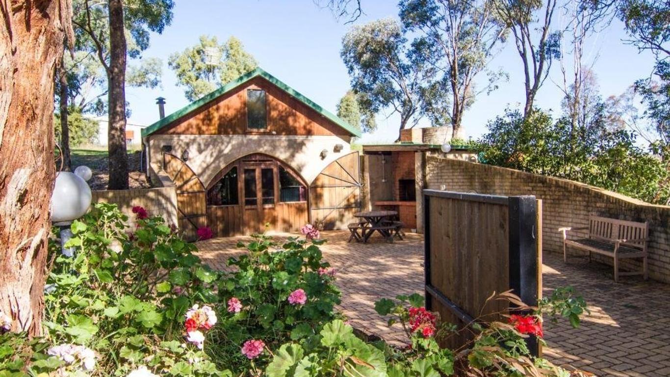 Outback Cellar & Country Cottage