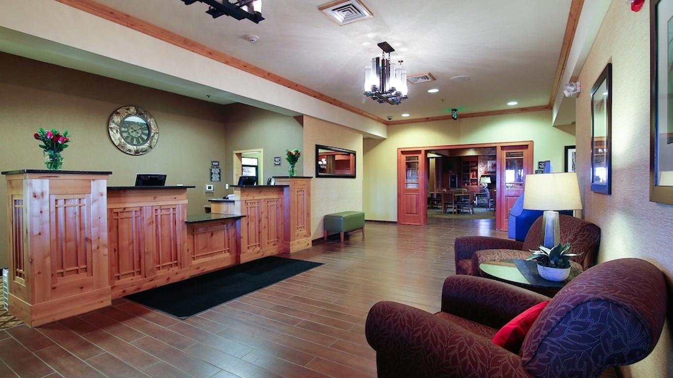 Hawthorn Extended Stay by Wyndham Minot