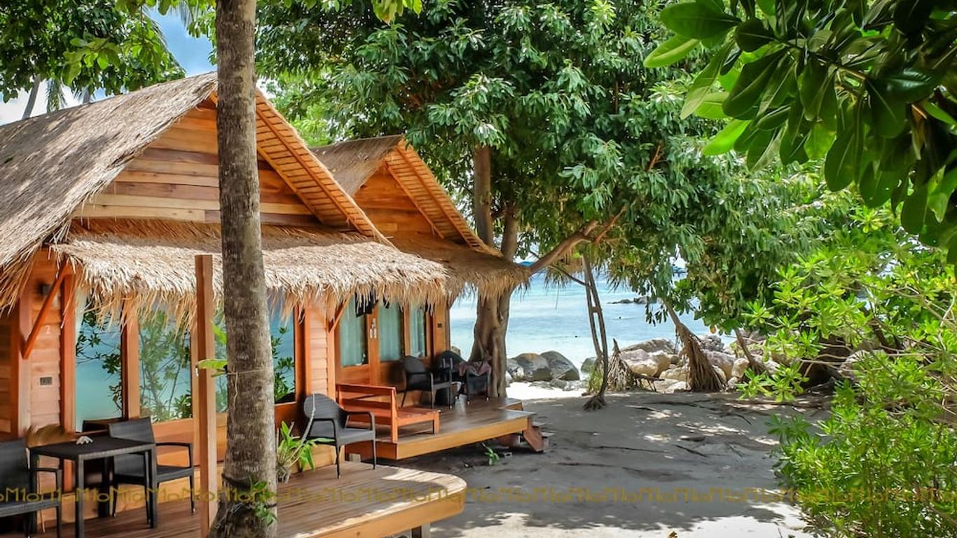 Ten Moons Lipe Resort