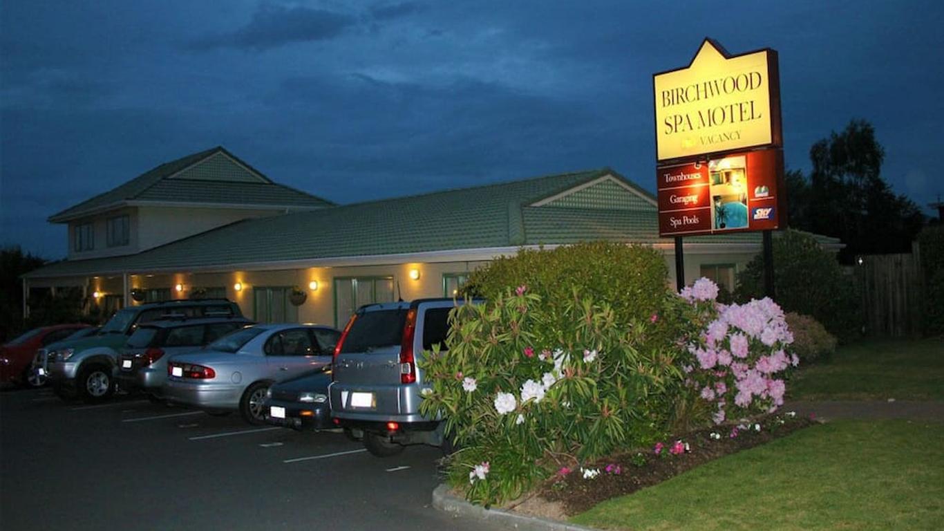 Birchwood Spa Motel