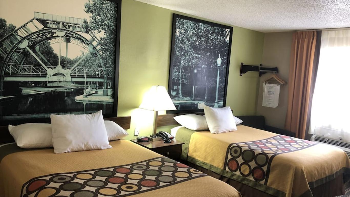 Super 8 by Wyndham Natchitoches