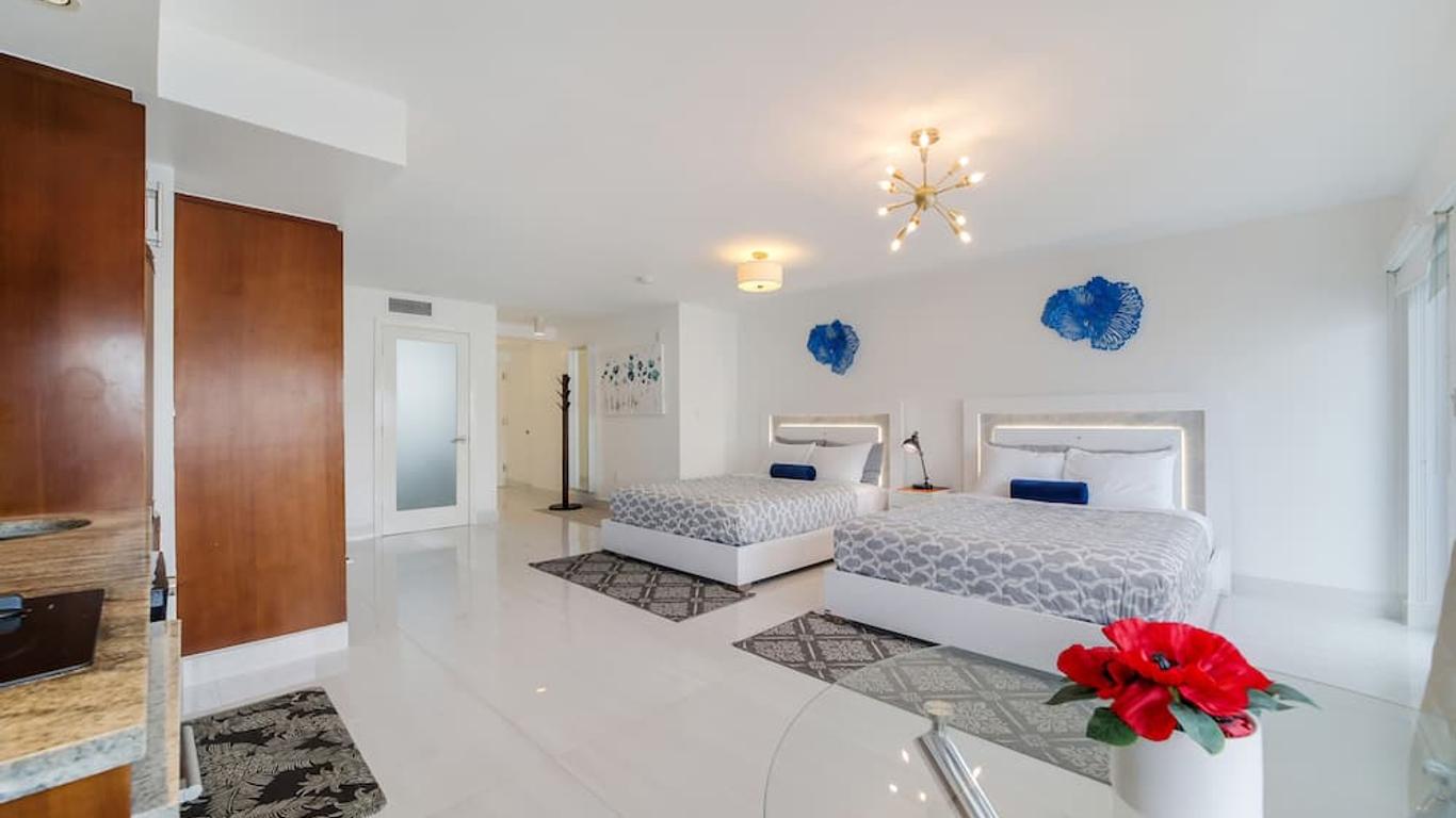 Strand Ocean Drive Suites