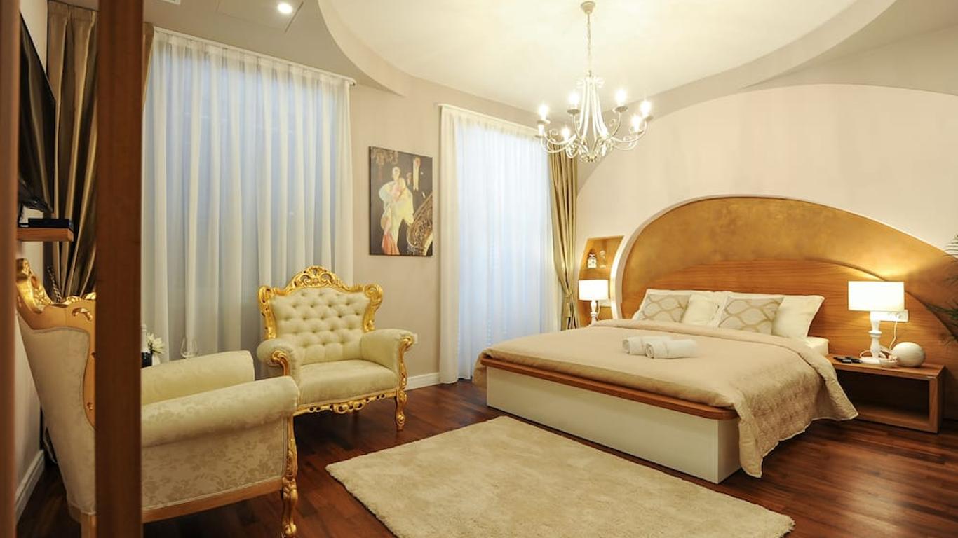 Silver & Gold Luxury Rooms