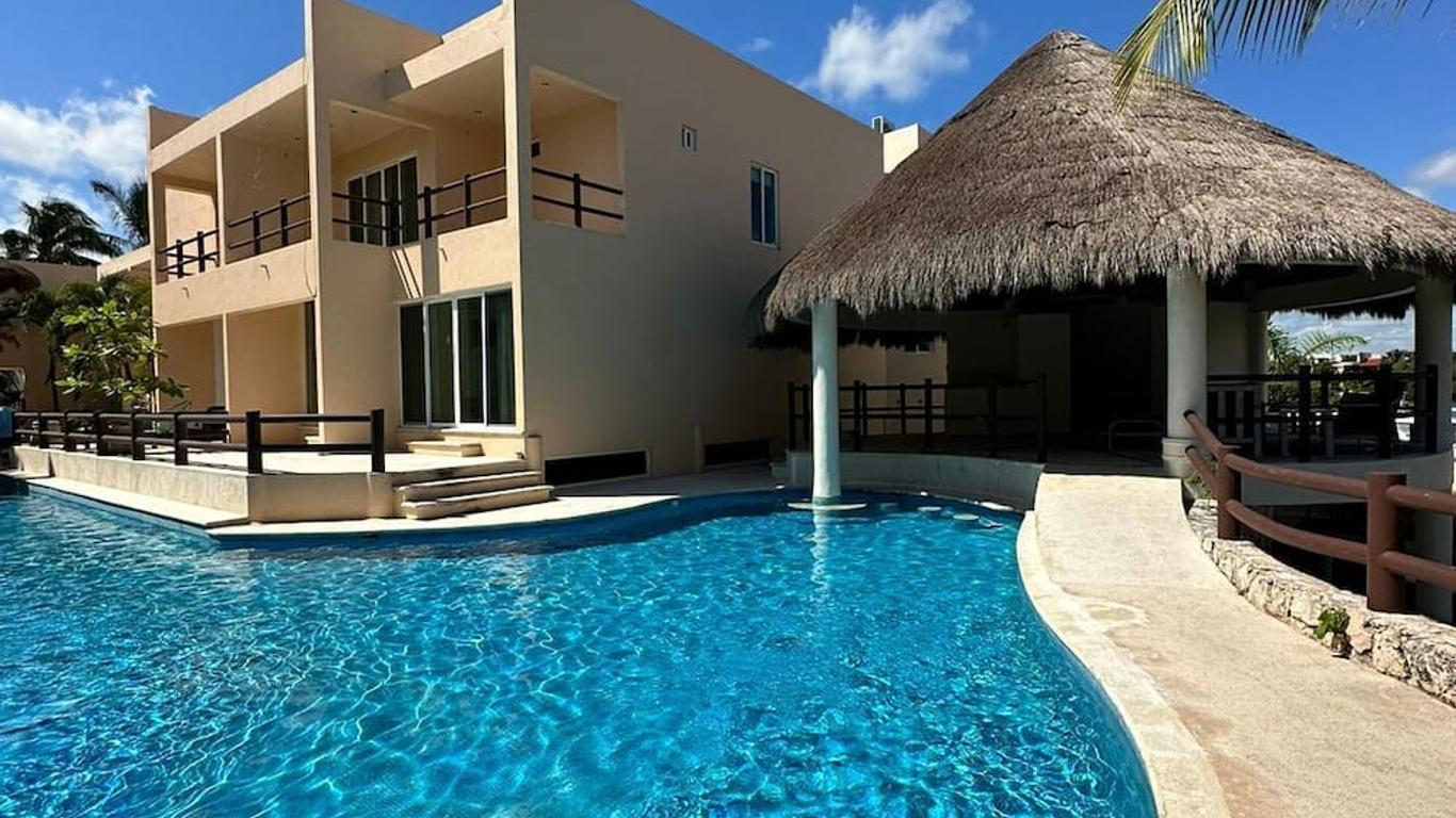 Coral Maya Stay Suites