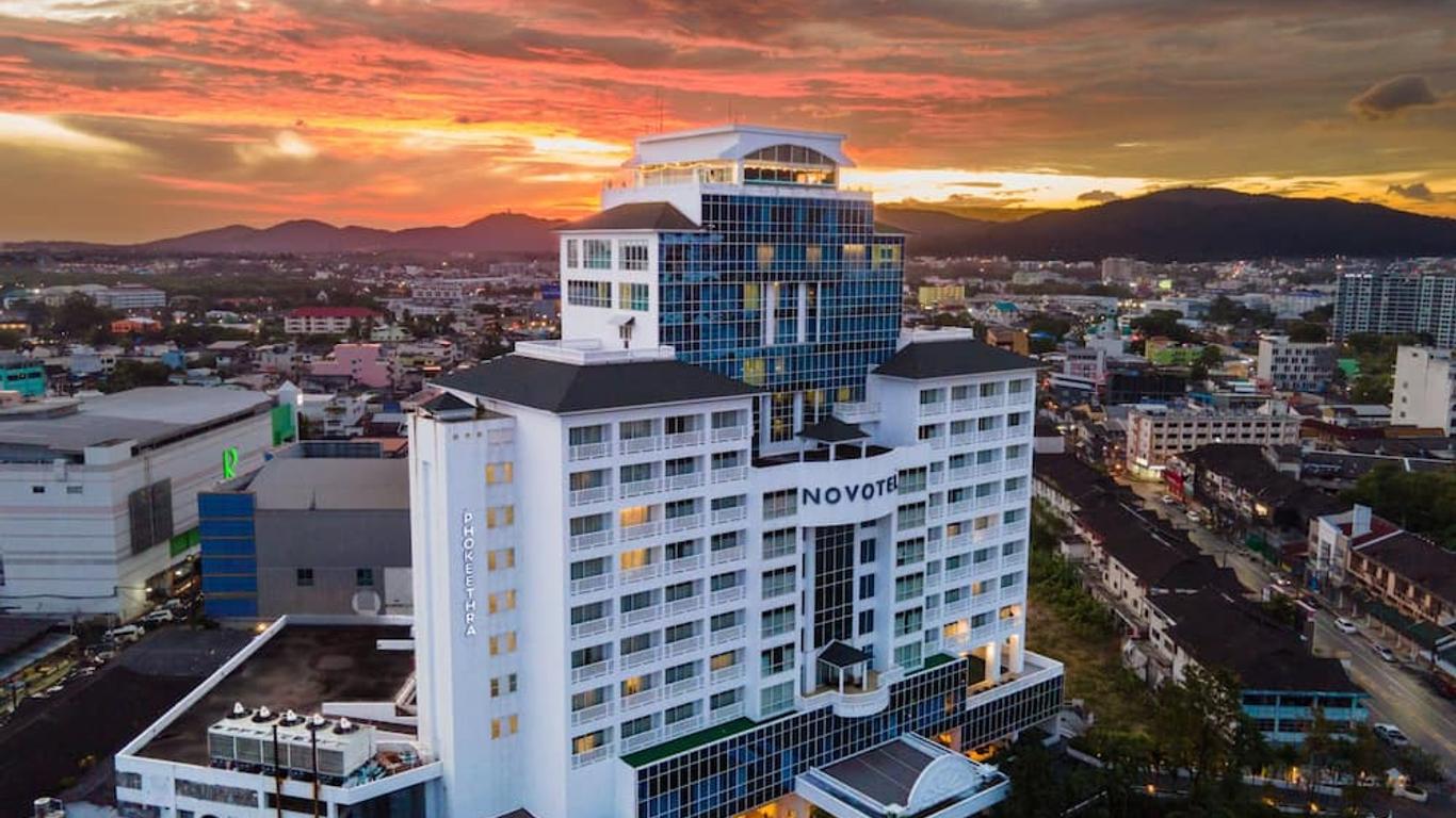 Novotel Phuket City Phokeethra (Sha Plus+)