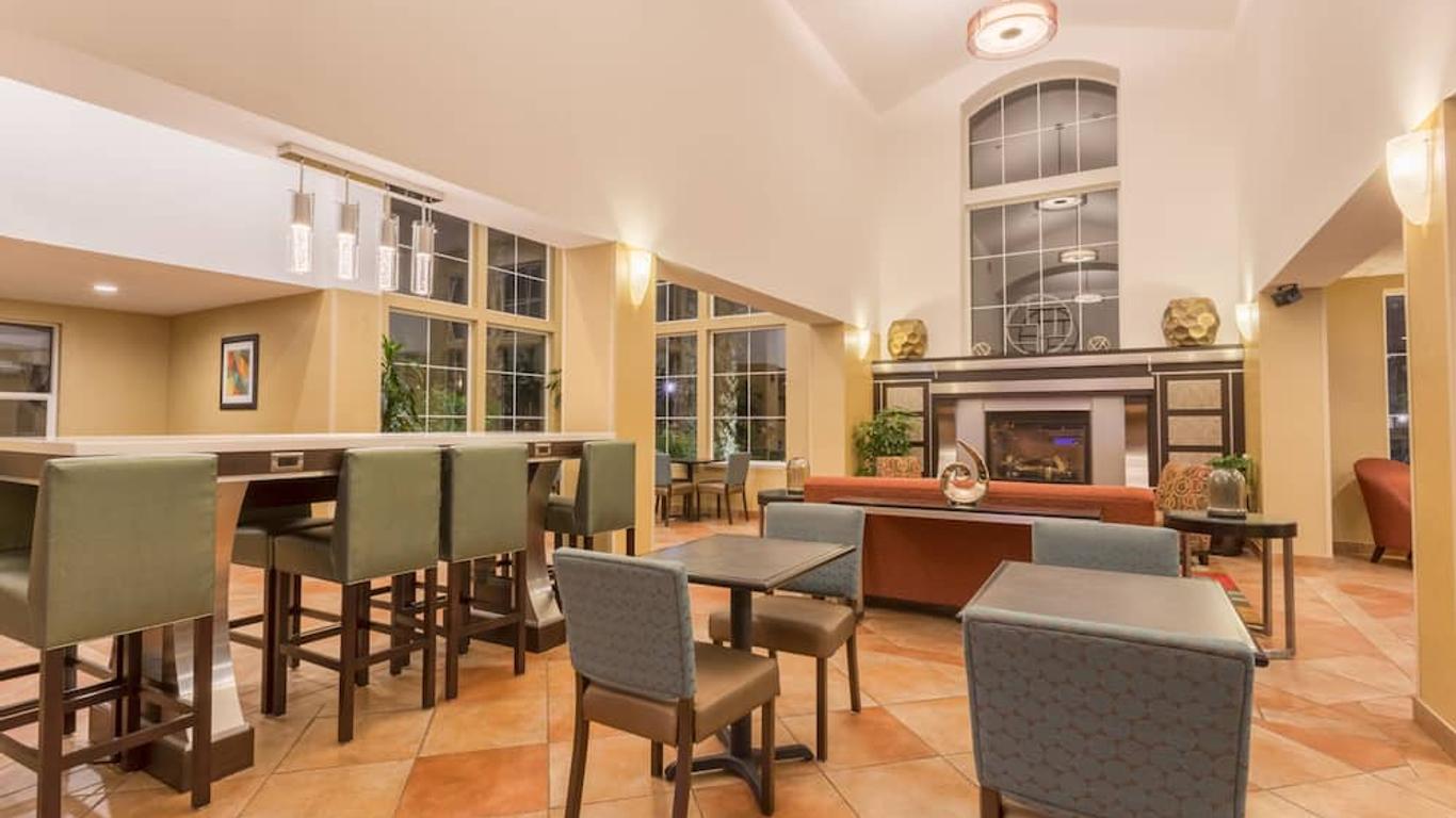 Holiday Inn Express Hotel & Suites Manteca, An IHG Hotel