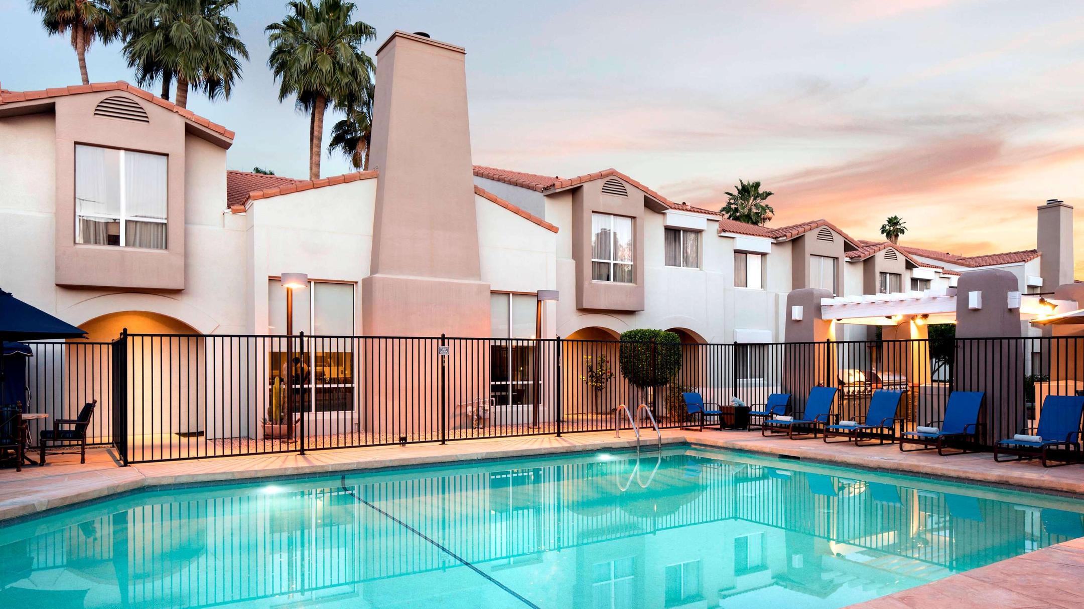 Sonesta Es Suites Scottsdale Paradise Valley, Scottsdale | HotelsCombined