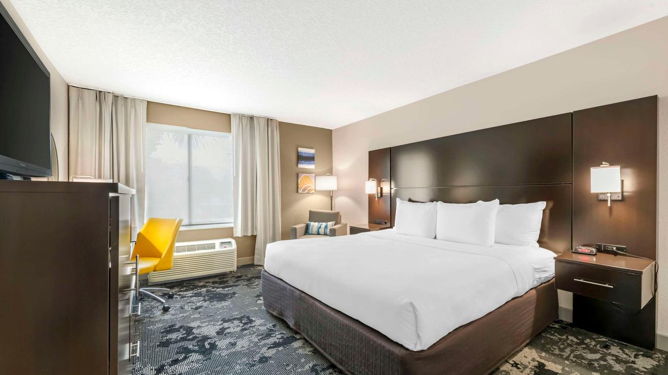 Comfort Inn & Suites Near Universal Orlando Resort-Convention Ctr