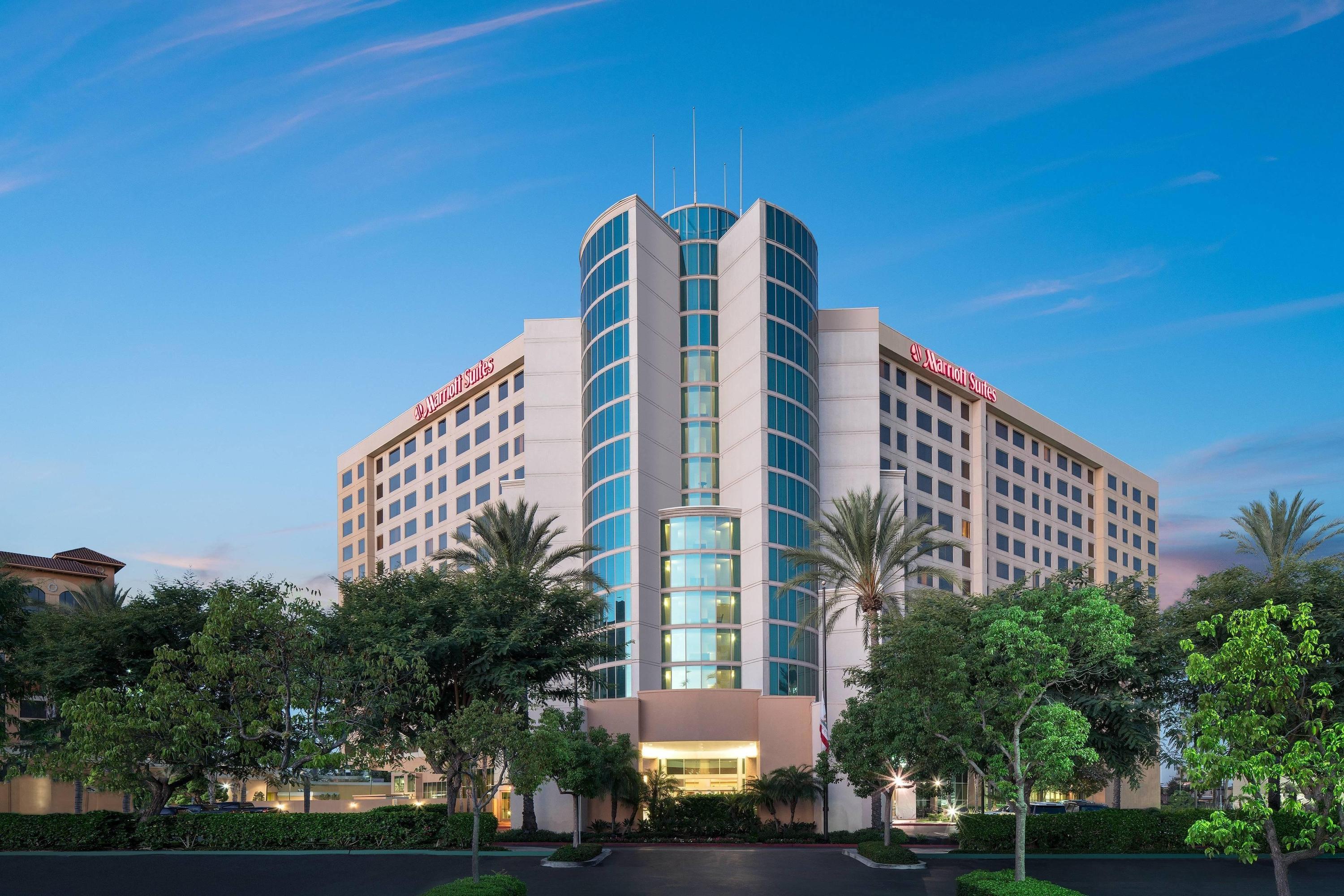 Anaheim Marriott Suites Garden Grove HotelsCombined