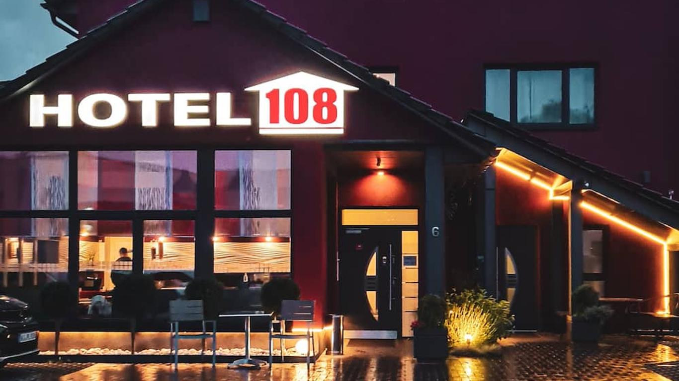 Hotel 108