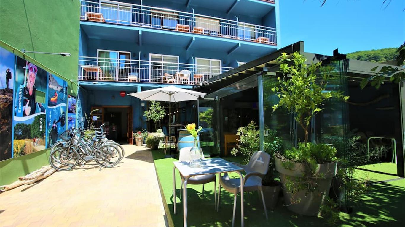 Hostel Costa Brava