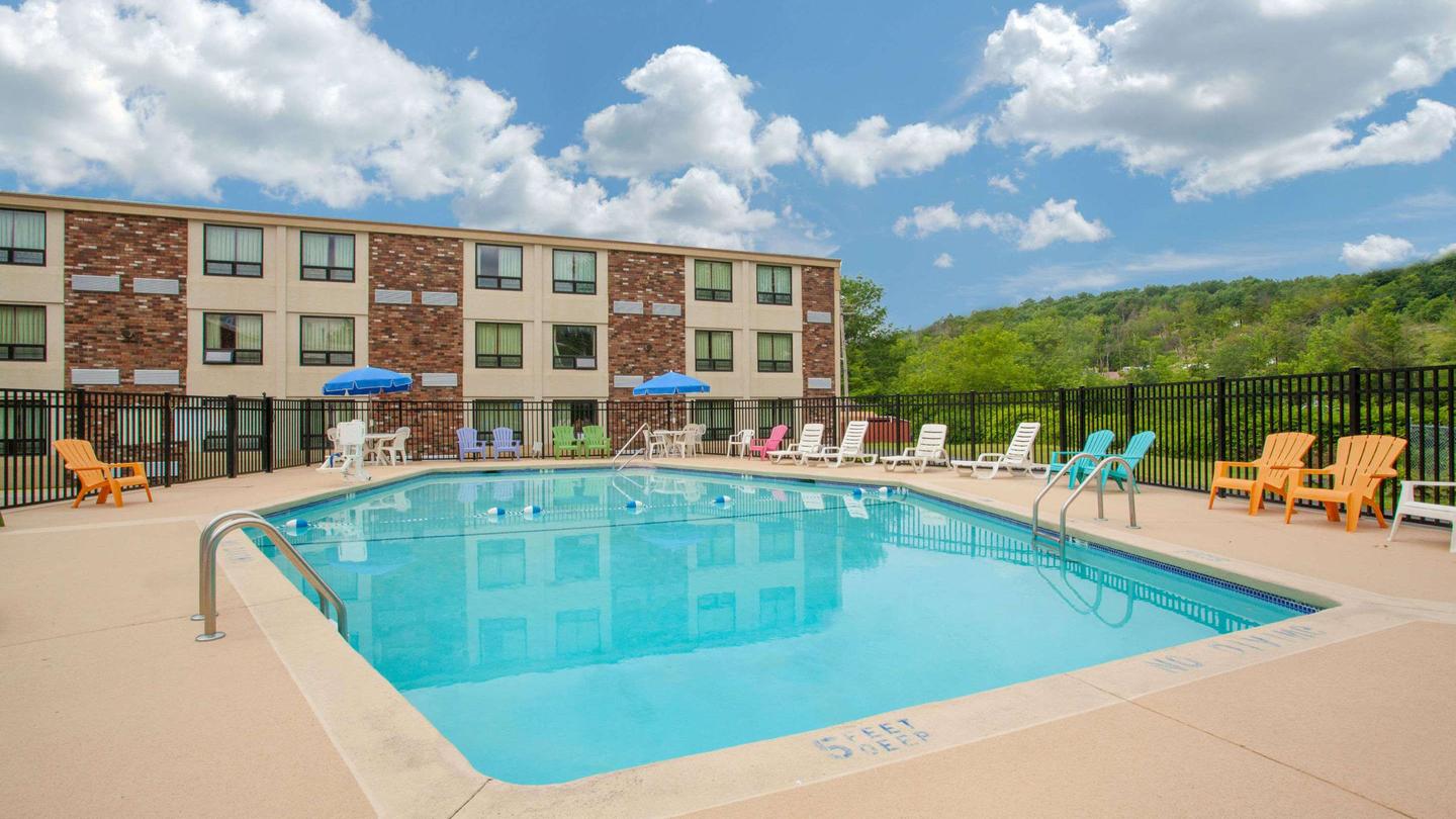 Days Inn Wyndham Liberty  Liberty  NY  United States Compare Deals