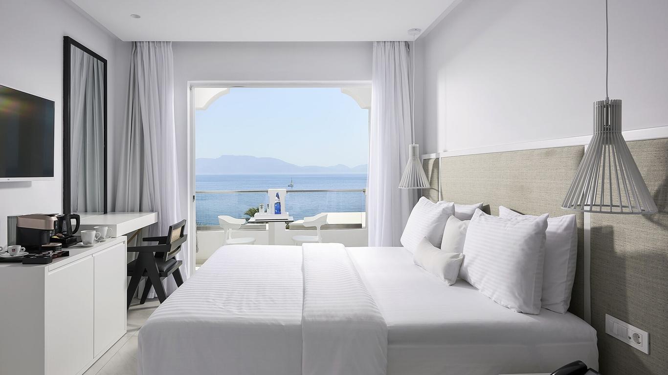 Dimitra Beach Hotel & Suites