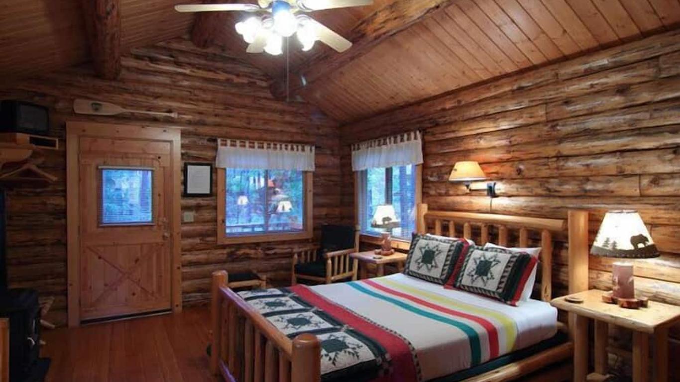 Silverwolf Log Chalet Resort