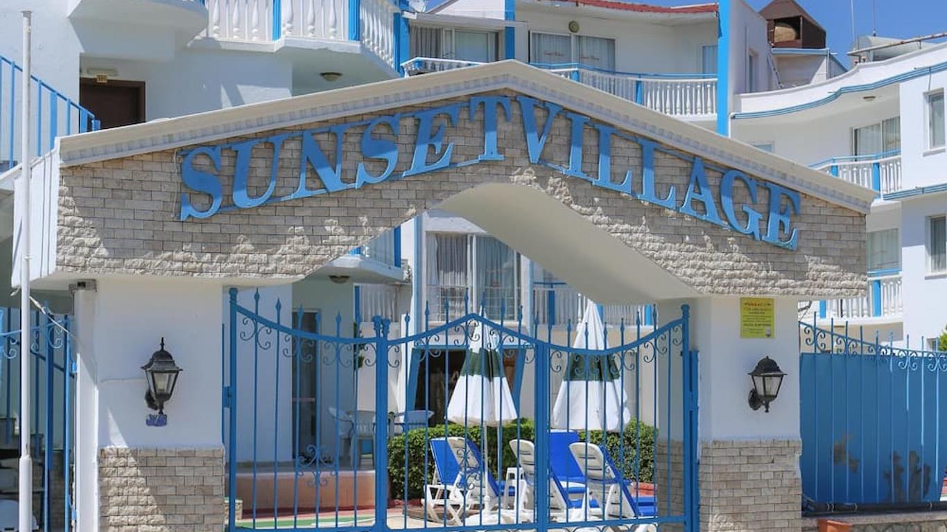 Sunset Village Apart Hotel