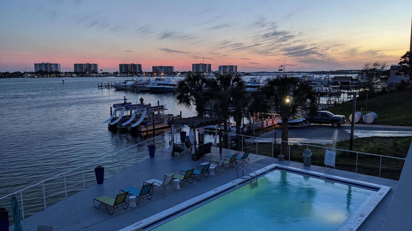 Inn on Destin Harbor Ascend Hotel Collection