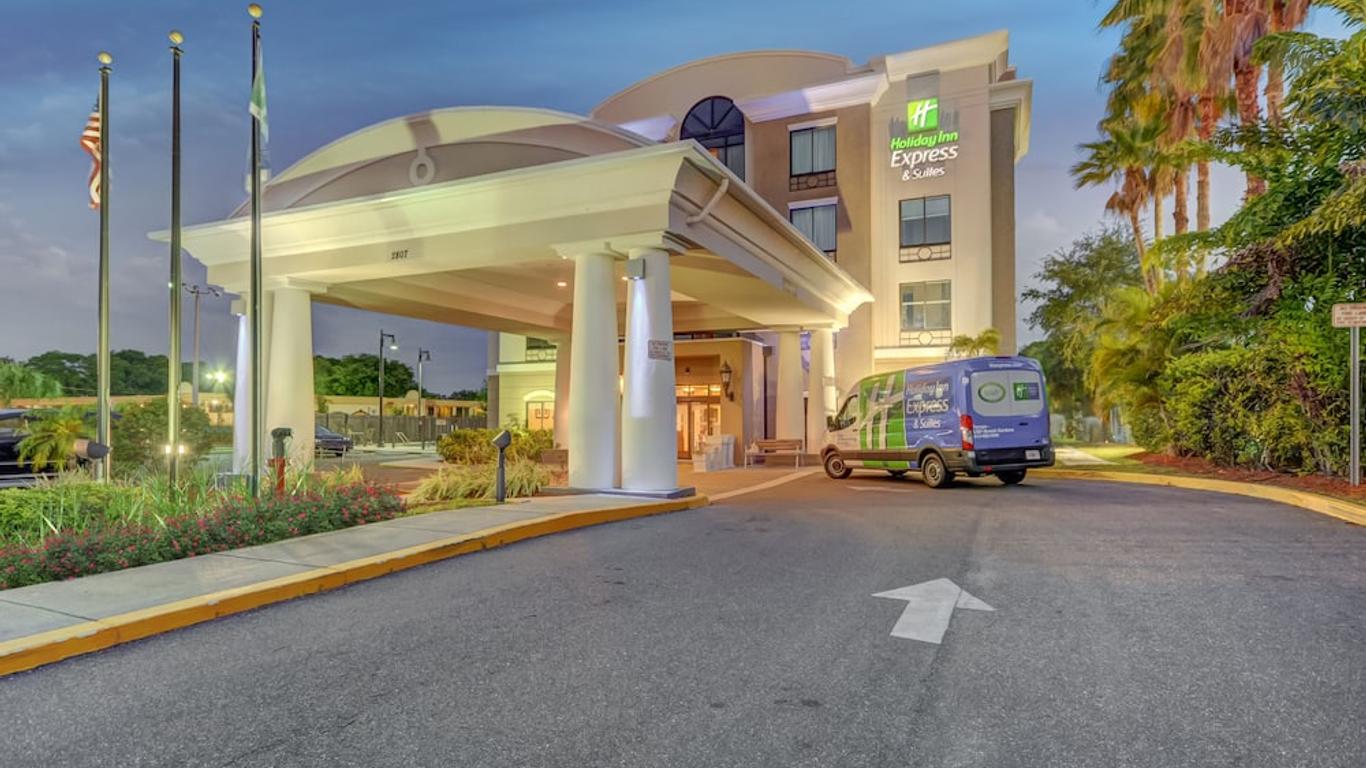 Holiday Inn Express & Suites Tampa -Usf-Busch Gardens