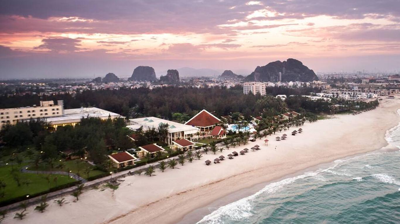 Sandy Beach Resort Da Nang