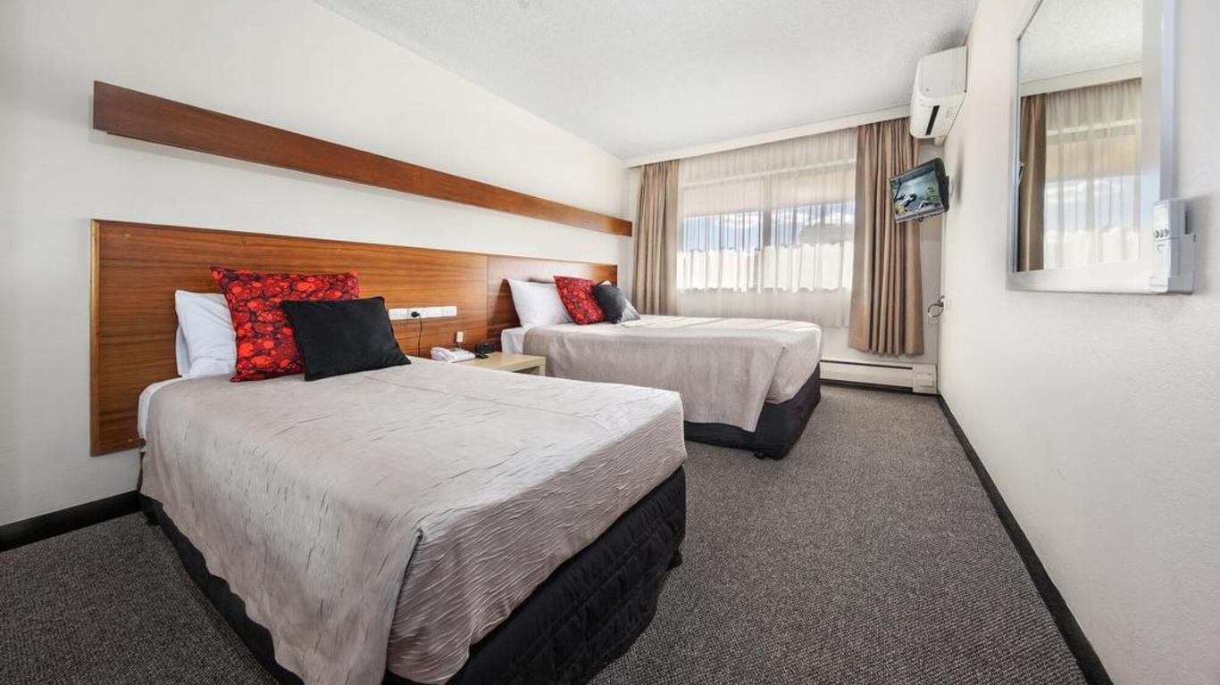 Belconnen Way Hotel & Serviced Apartments