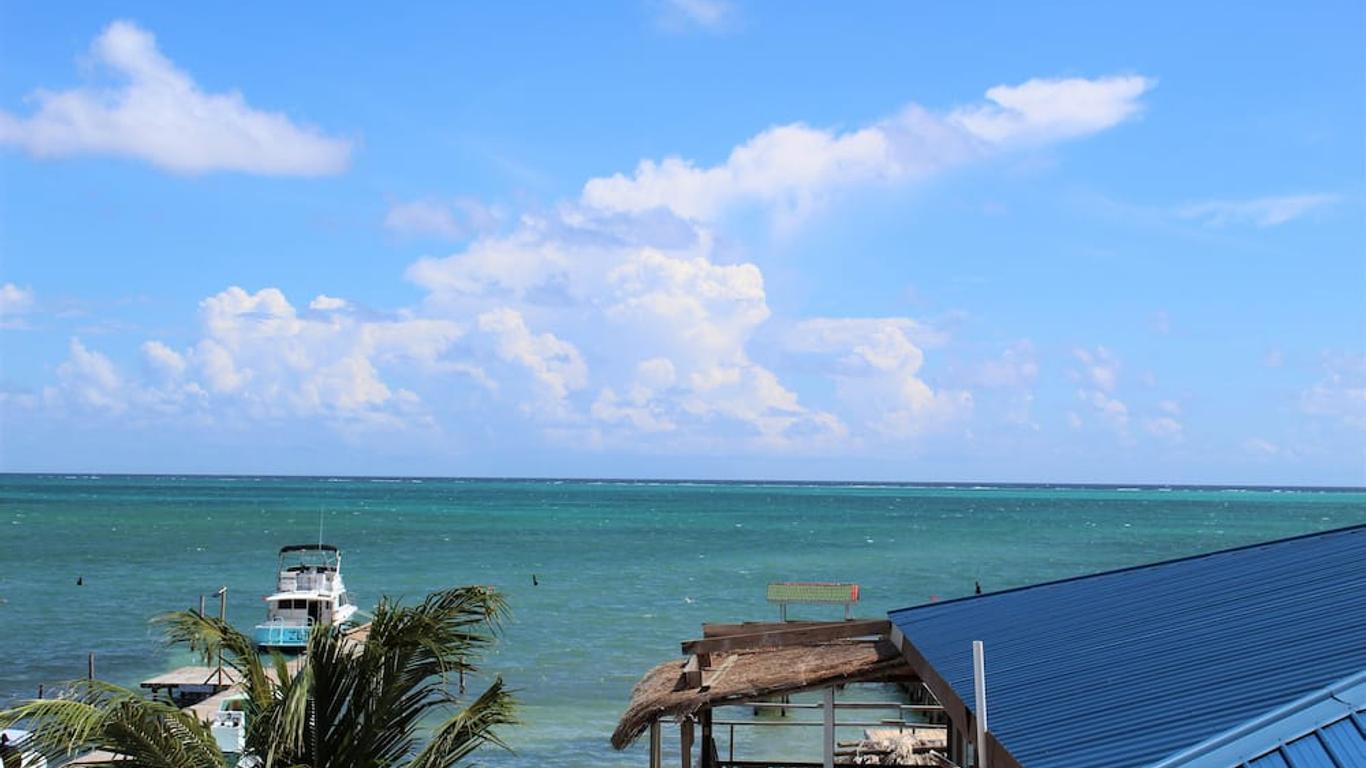 Barefoot Caye Caulker Hotel