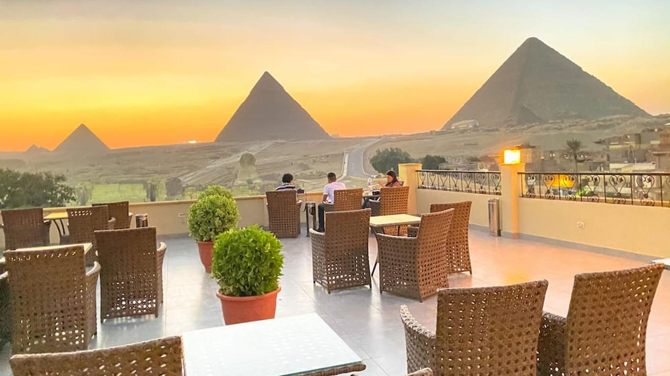 Egypt pyramids inn