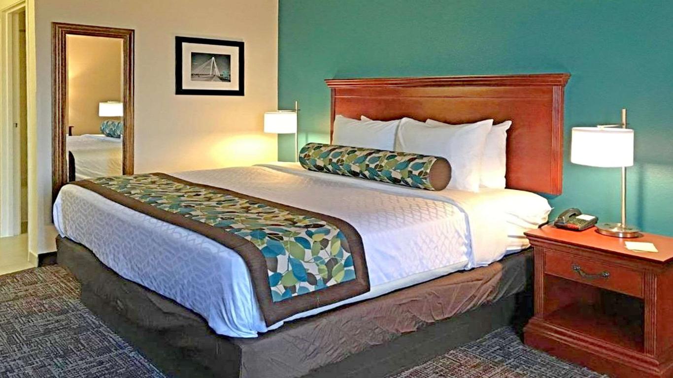 Rodeway Inn & Suites