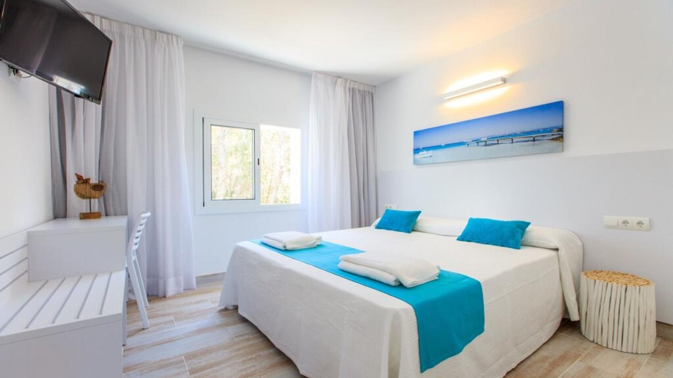 Pinos Playa Suites