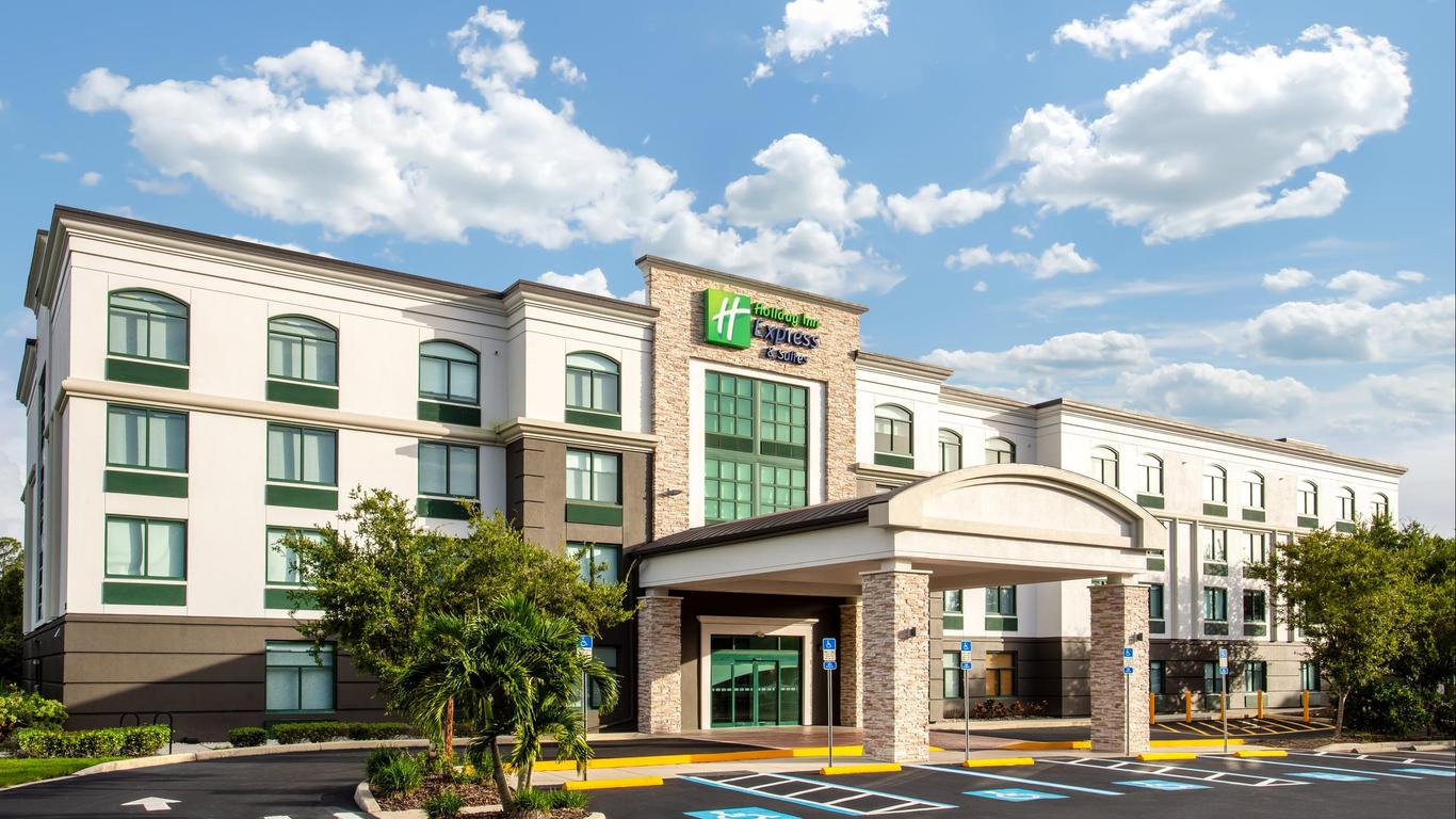 Holiday Inn Express & Suites Bradenton East-Lakewood Ranch