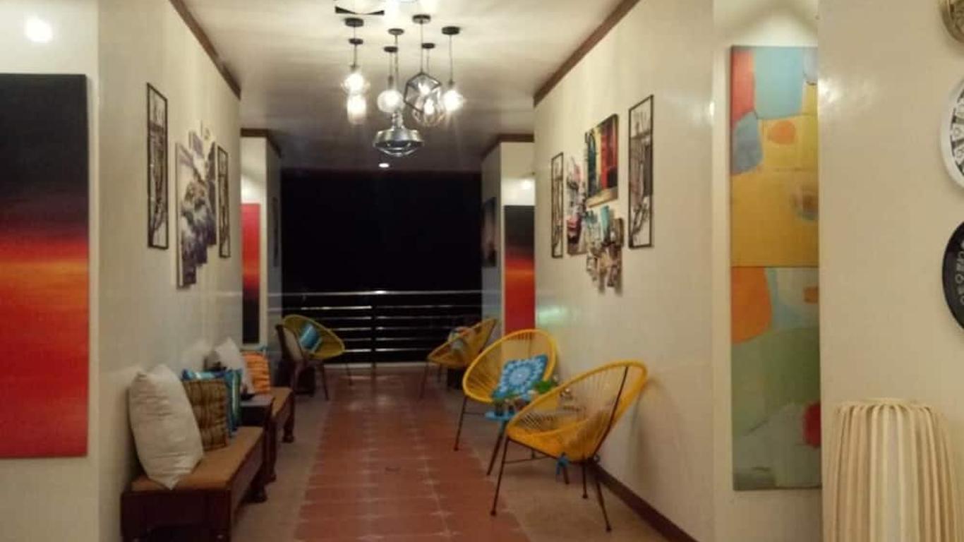 The Stopover Hostel - Mactan