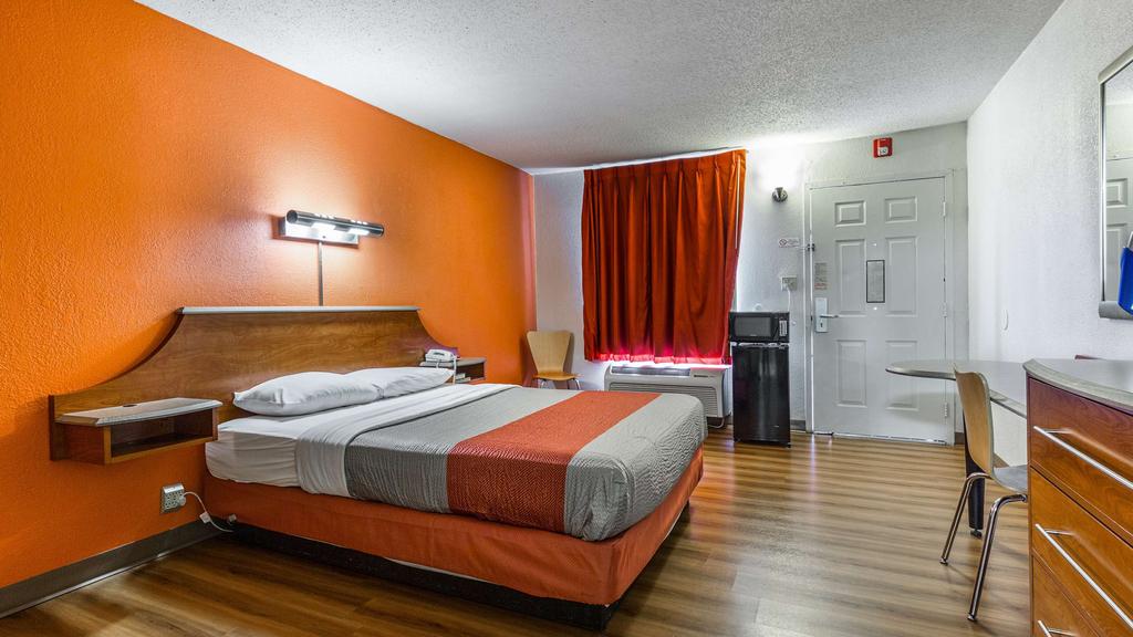 Motel 6 Mount Vernon, IL, Mount Vernon, IL, United States - Compare Deals