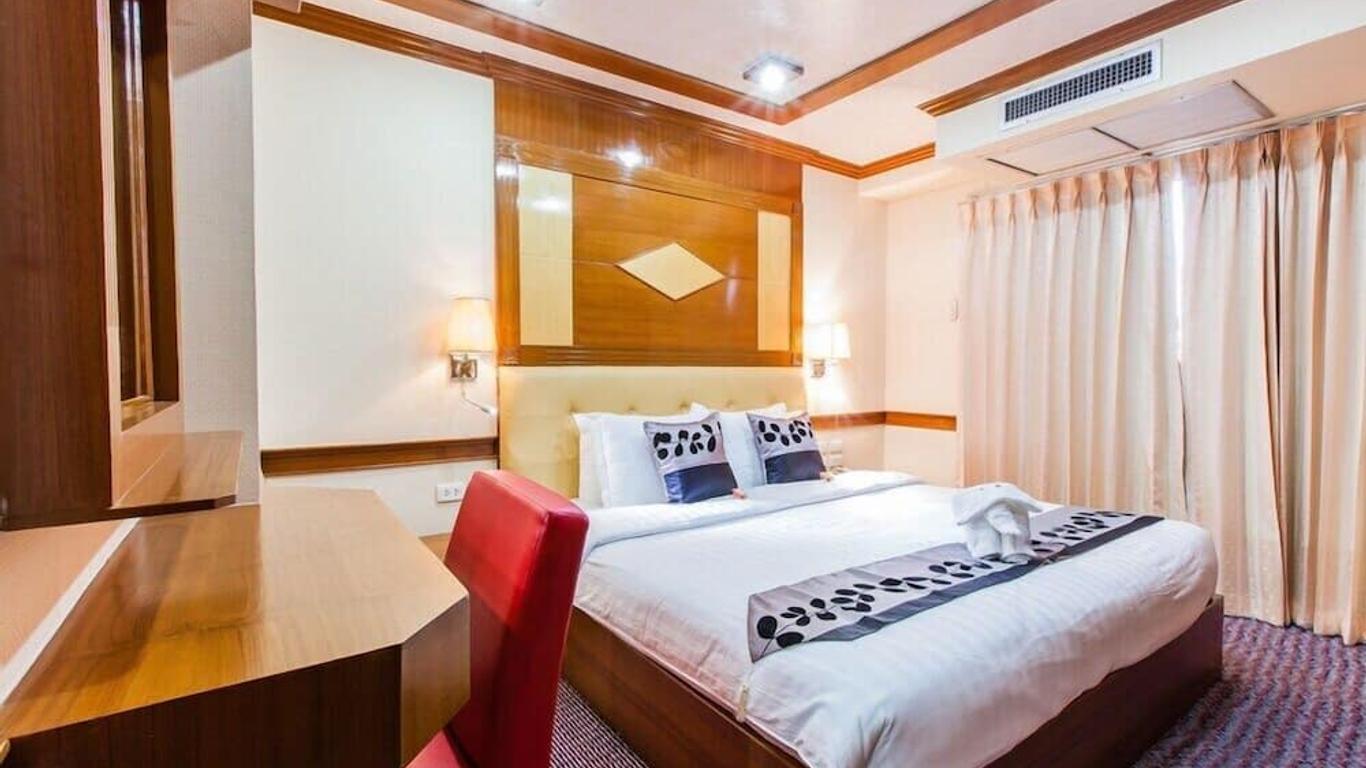 OYO 796 Paradise Sukhumvit Hotel