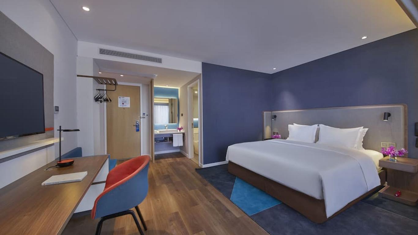 Holiday Inn Express Shanghai Jinshan