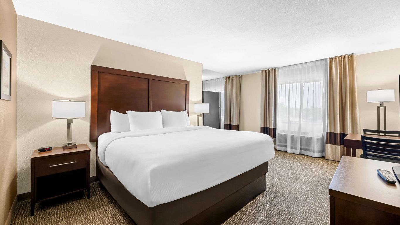 Comfort Inn and Suites Pueblo