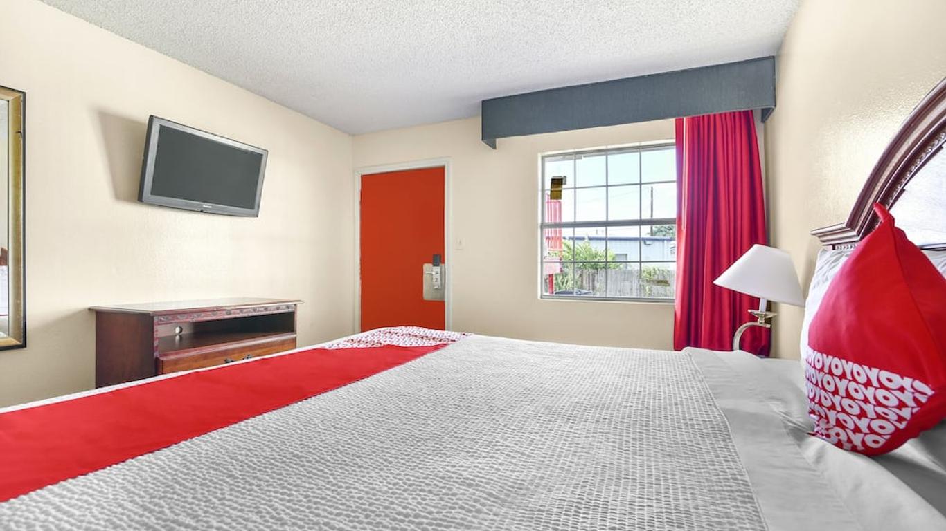 OYO Hotel San Antonio Lackland Near Seaworld