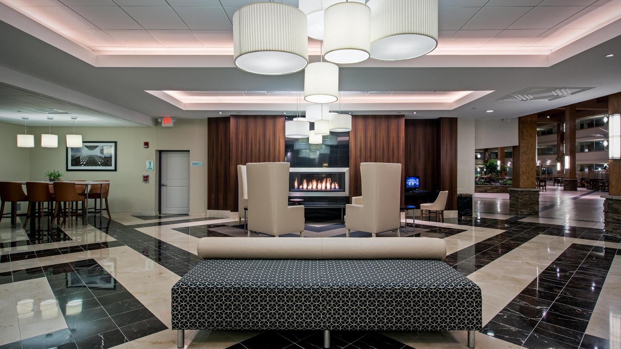 Crowne Plaza Suffern-Mahwah, Suffern | HotelsCombined