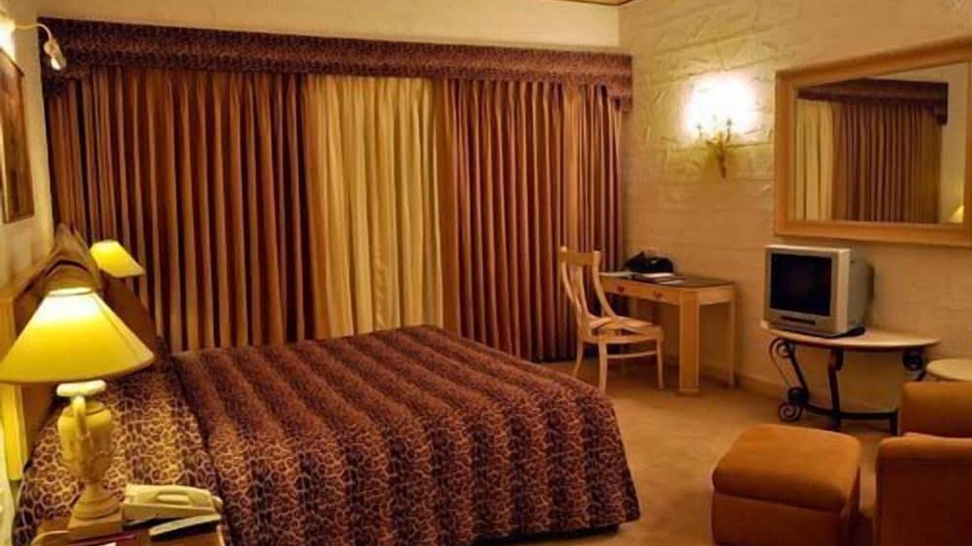 Golden Palms Hotel And Spa Bangalore