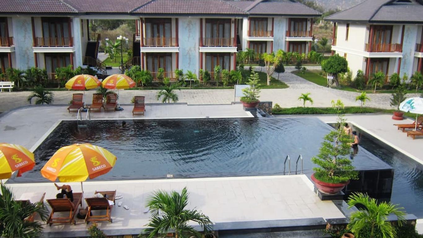 Aniise Villa Resort